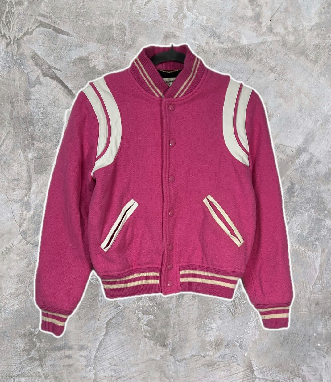 WOMEN'S APPAREL
