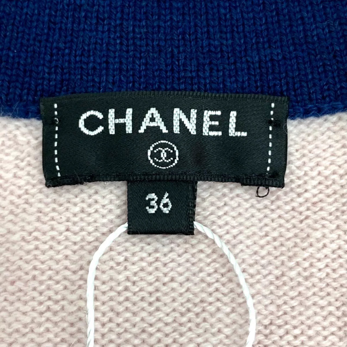 Chanel Light Pink Goat Cashmere V-Neck Single-Breasted Knit Cardigan Jacket