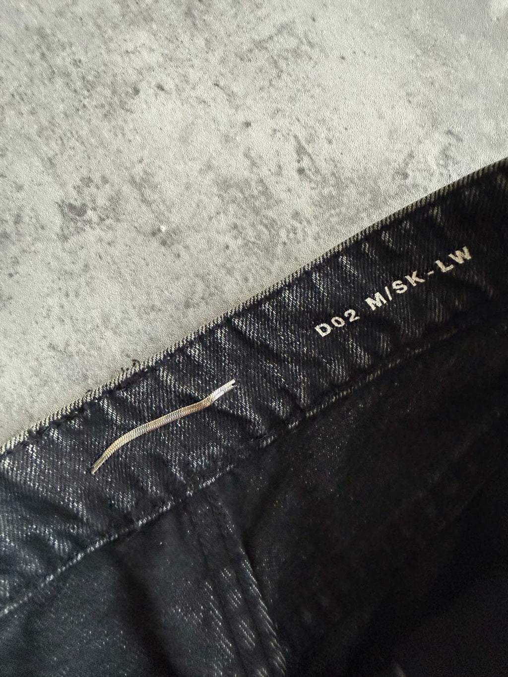 Saint Laurent 18AW D02 Washed Distressed Gray Jeans by Anthony Vaccarello