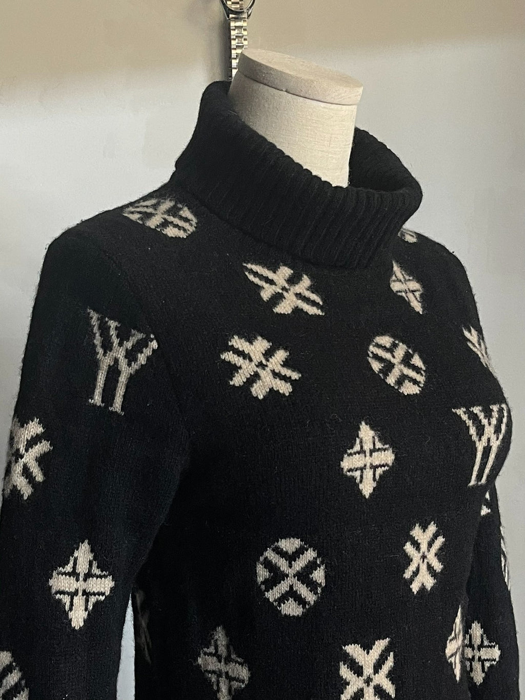 Yohji Yamamoto 07fw Louis Vuitton parody sweater