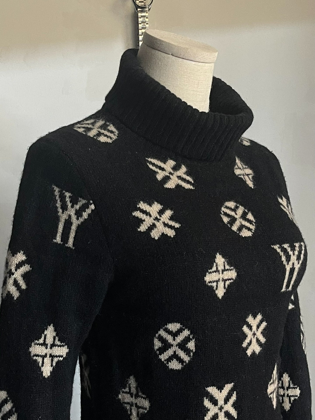 Yohji Yamamoto 07fw Louis Vuitton parody sweater