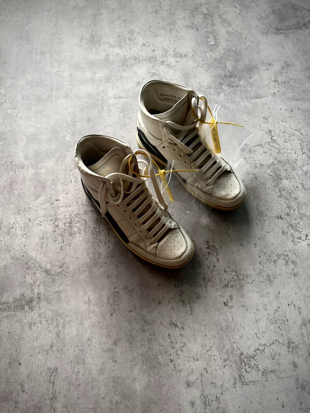 Saint Laurent Paies 16AW White Black Star Stud High-Top Sneakers by Hedi Slimane