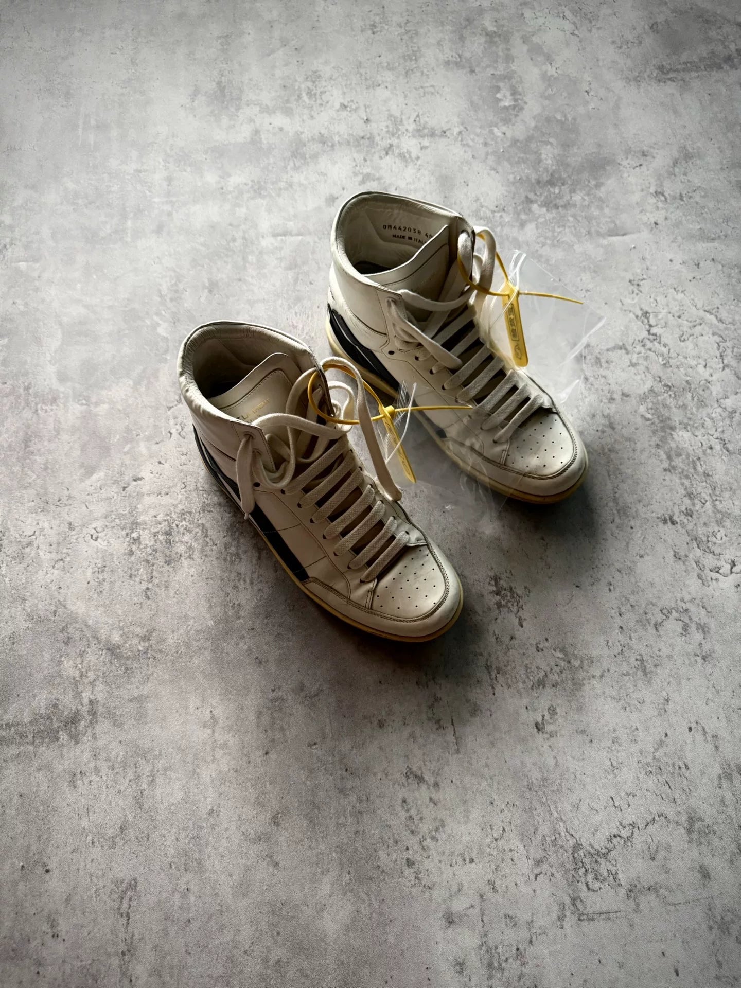 Saint Laurent Paies 16AW White Black Star Stud High-Top Sneakers by Hedi Slimane