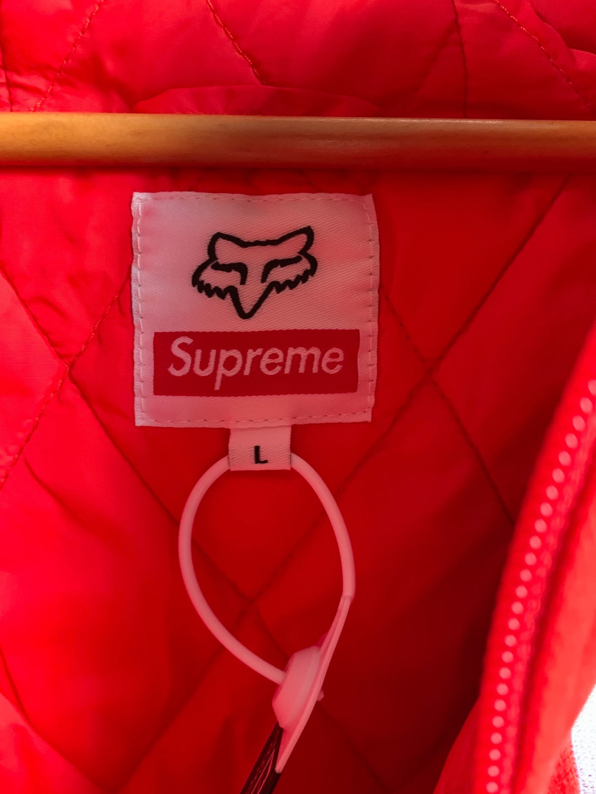 Supreme FW19 Honda Fox Racing Crewneck Red Zip-Up Jacket