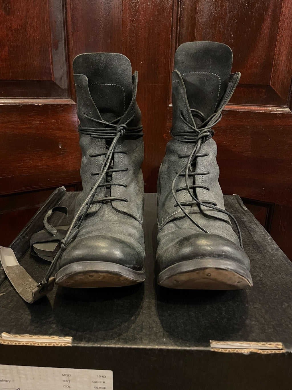 Layer-0 3.0 H 20 B Black Calf Reverse Laced up Blake Boots