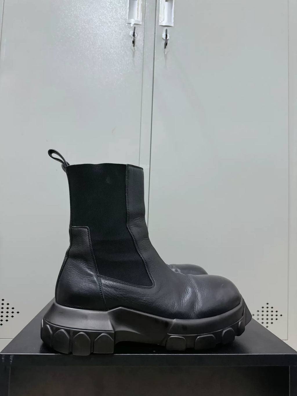 Rick Owens Beatle Mega Tractor Octopus Sole Chelsea Boots