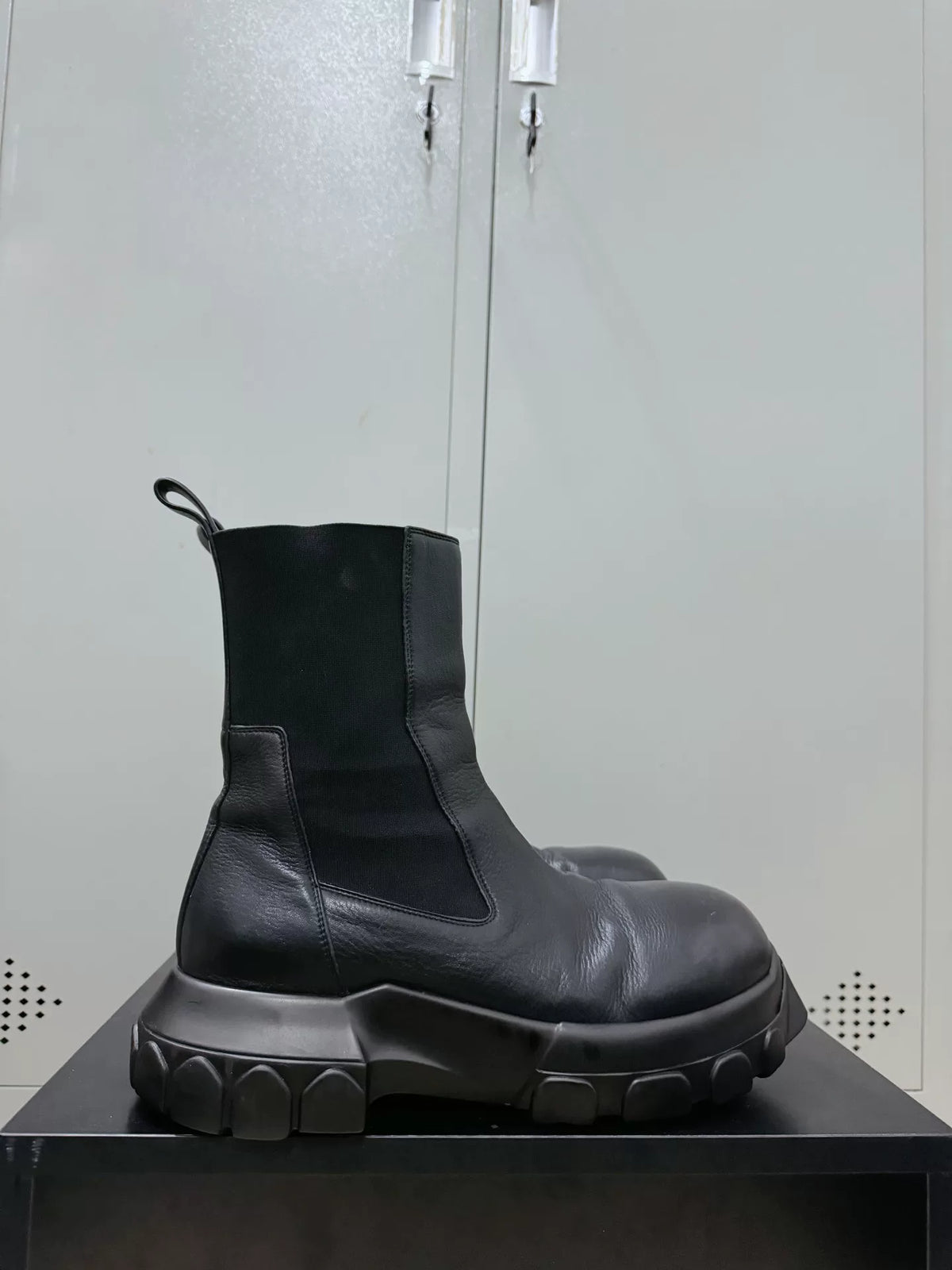 Rick Owens Beatle Mega Tractor Octopus Sole Chelsea Boots