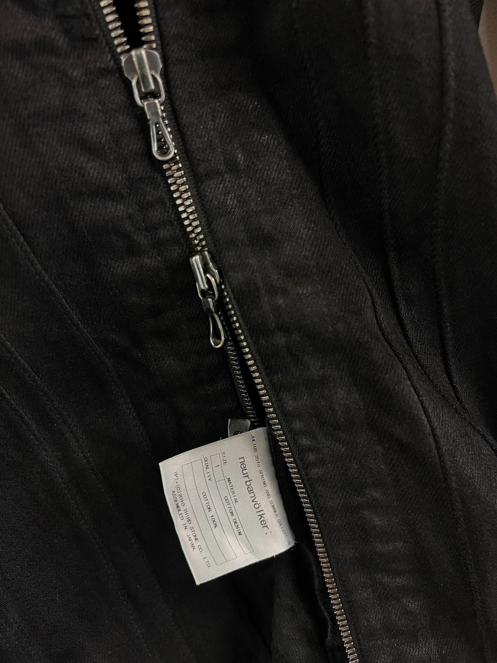 Julius_7 Brushed Wax-Coated Distressed Denim Jacket