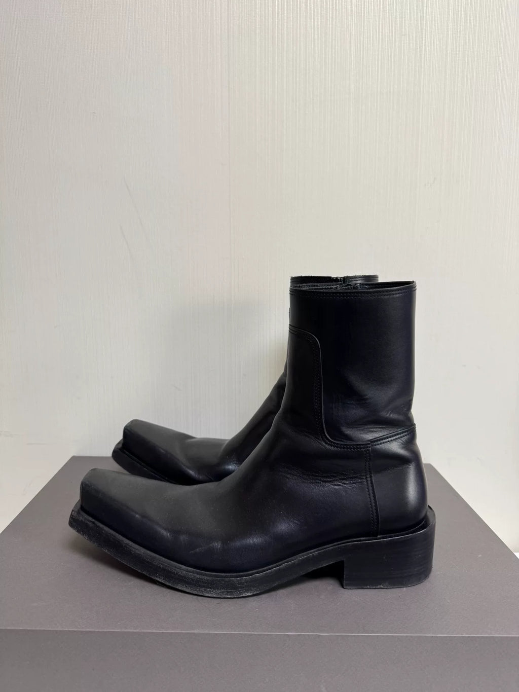Balenciaga Santiago Square-Toe Chelsea Boots