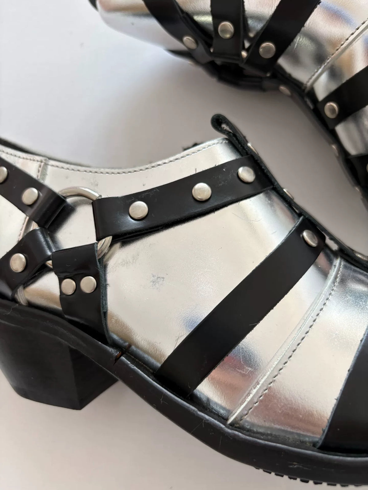 JUNYA WATANABE strap‑and‑rivet pointed‑toe shoes