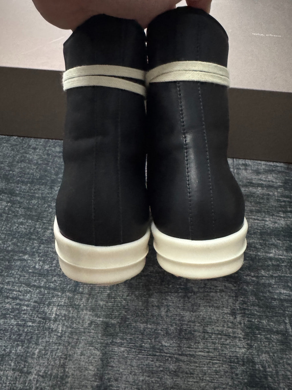 Rick Owens Shorts Leather High-Top Sneakers