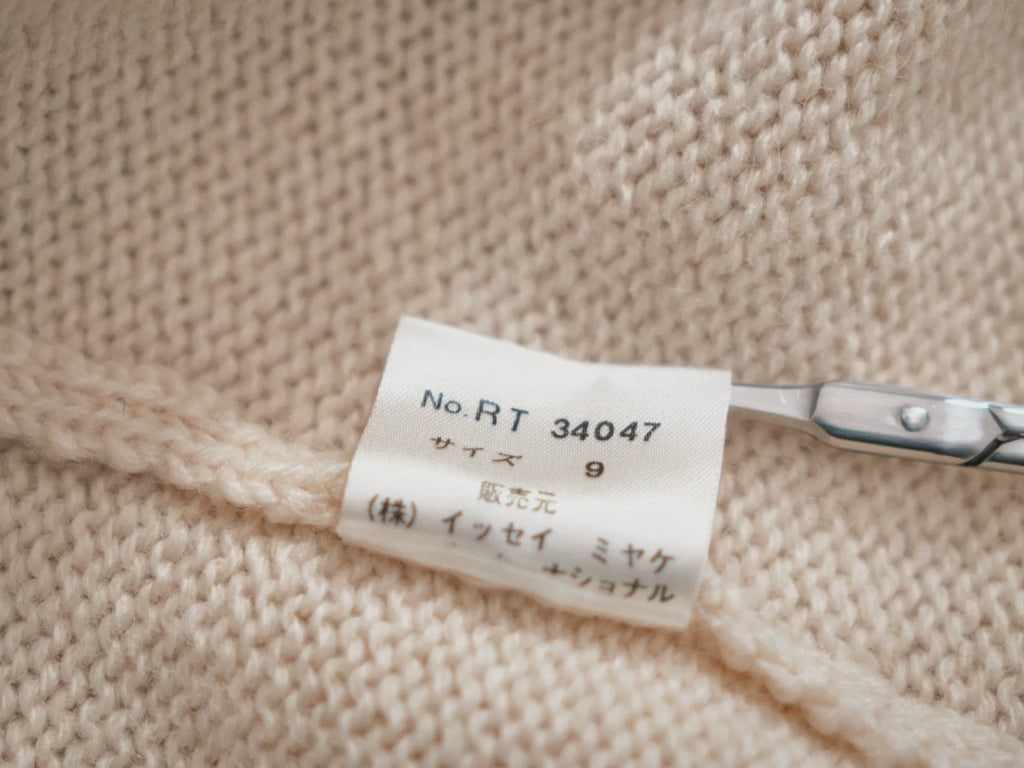 Issey Miyake 80s 3d Rose Cream Knit Sweater - Devines