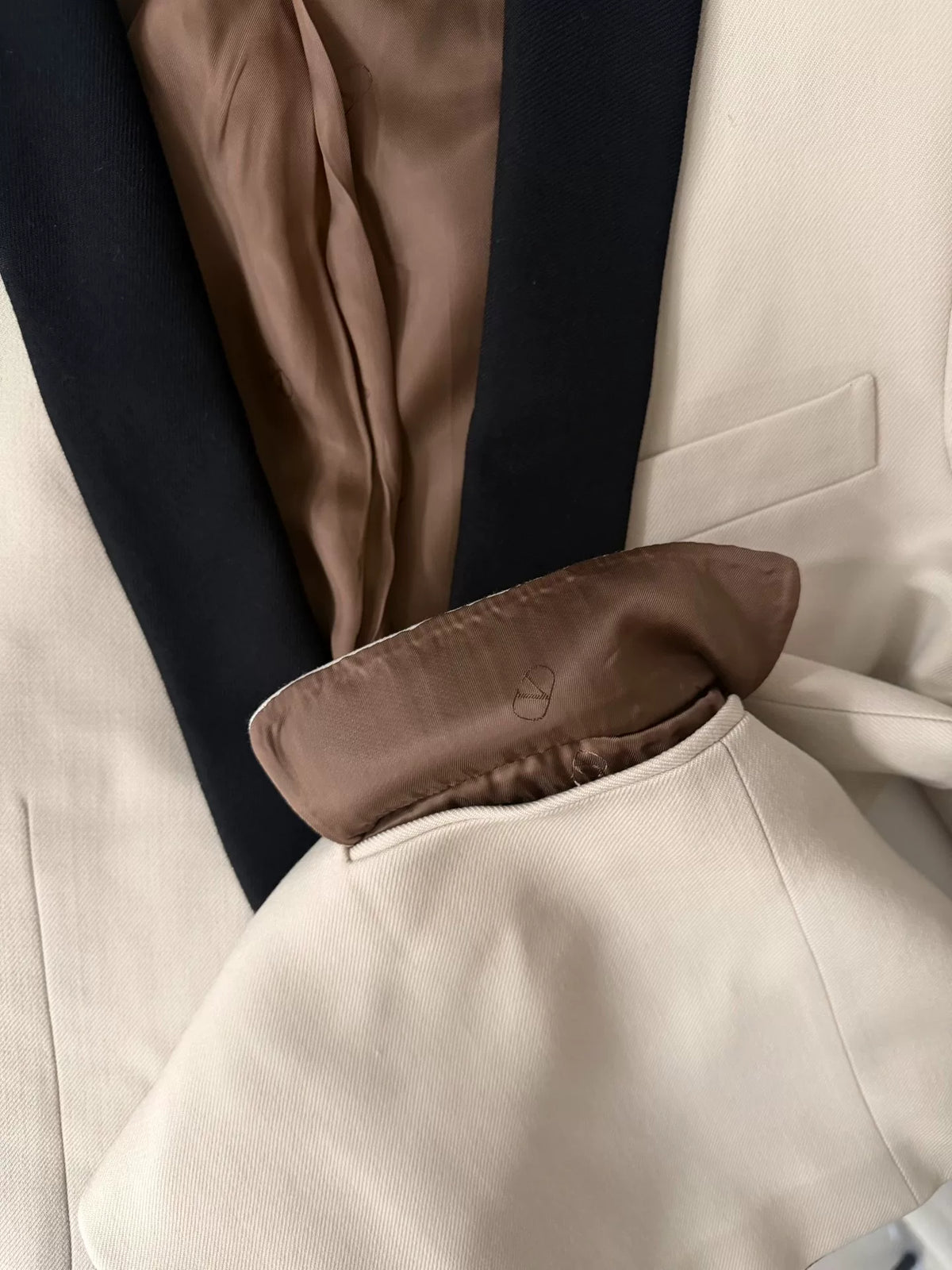 Valentino FW21 Off-White Velvet Shawl Collar Tuxedo Blazer