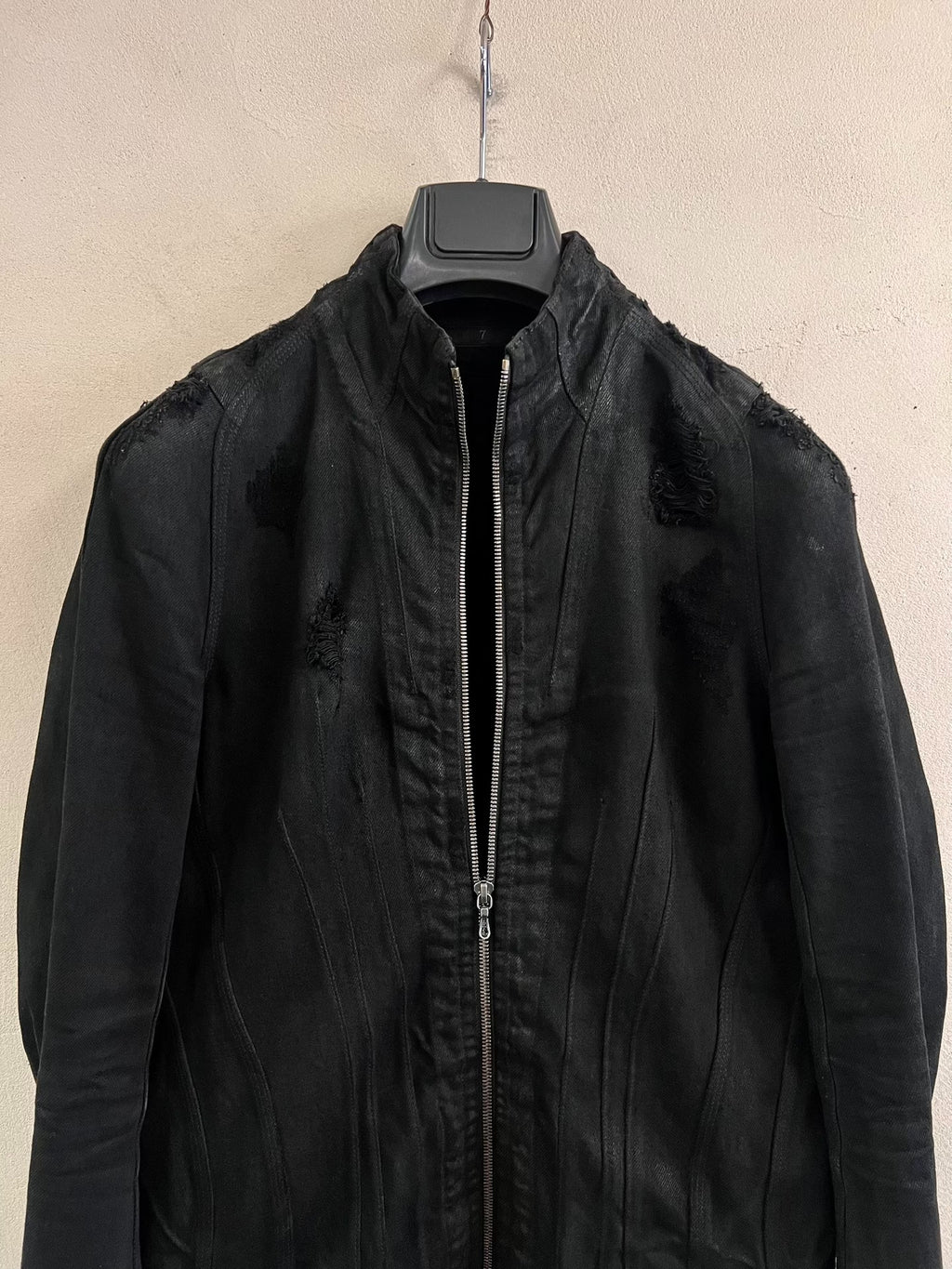 Julius_7 Brushed Wax-Coated Distressed Denim Jacket