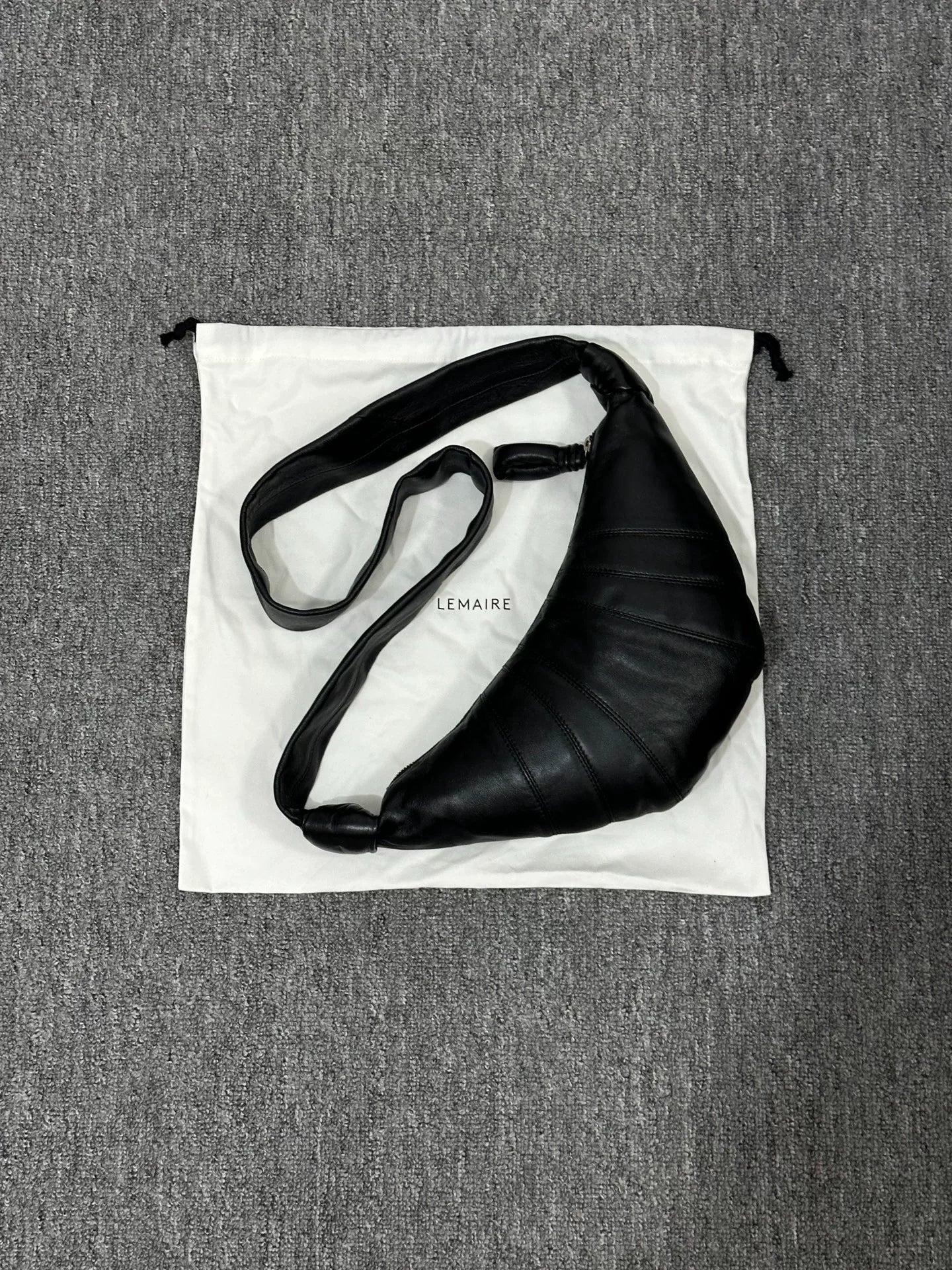 Lemaire Black Sheepskin Croissant 26SS Pocket Bag