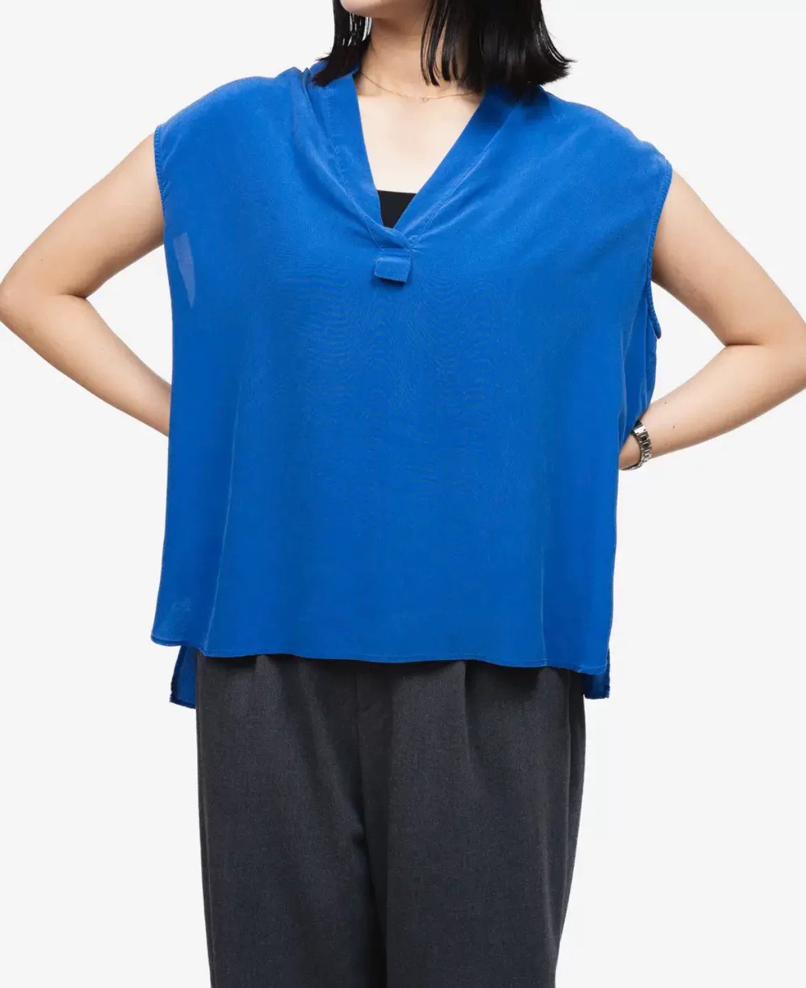 HERMES Silk V-Neck Sleeveless Shirt