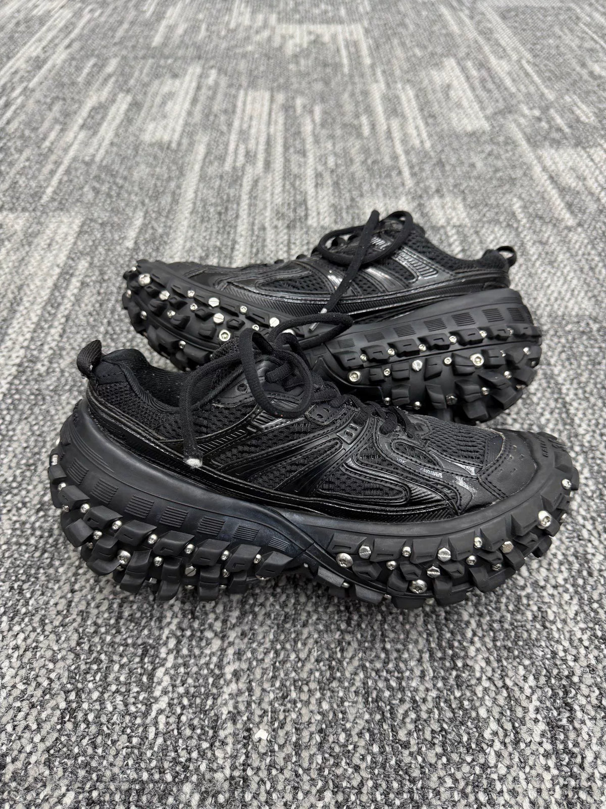 Balenciaga Bouncer Screw Bolt Tire