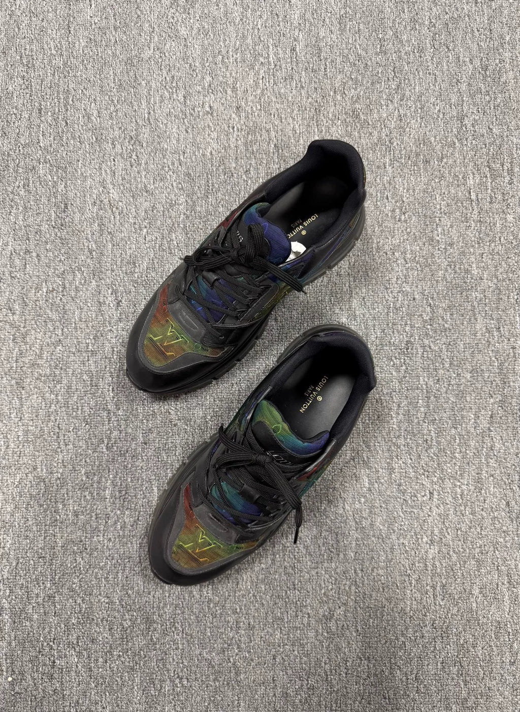 Louis Vuitton RUN AWAY Heat-Sensitive Sneakers