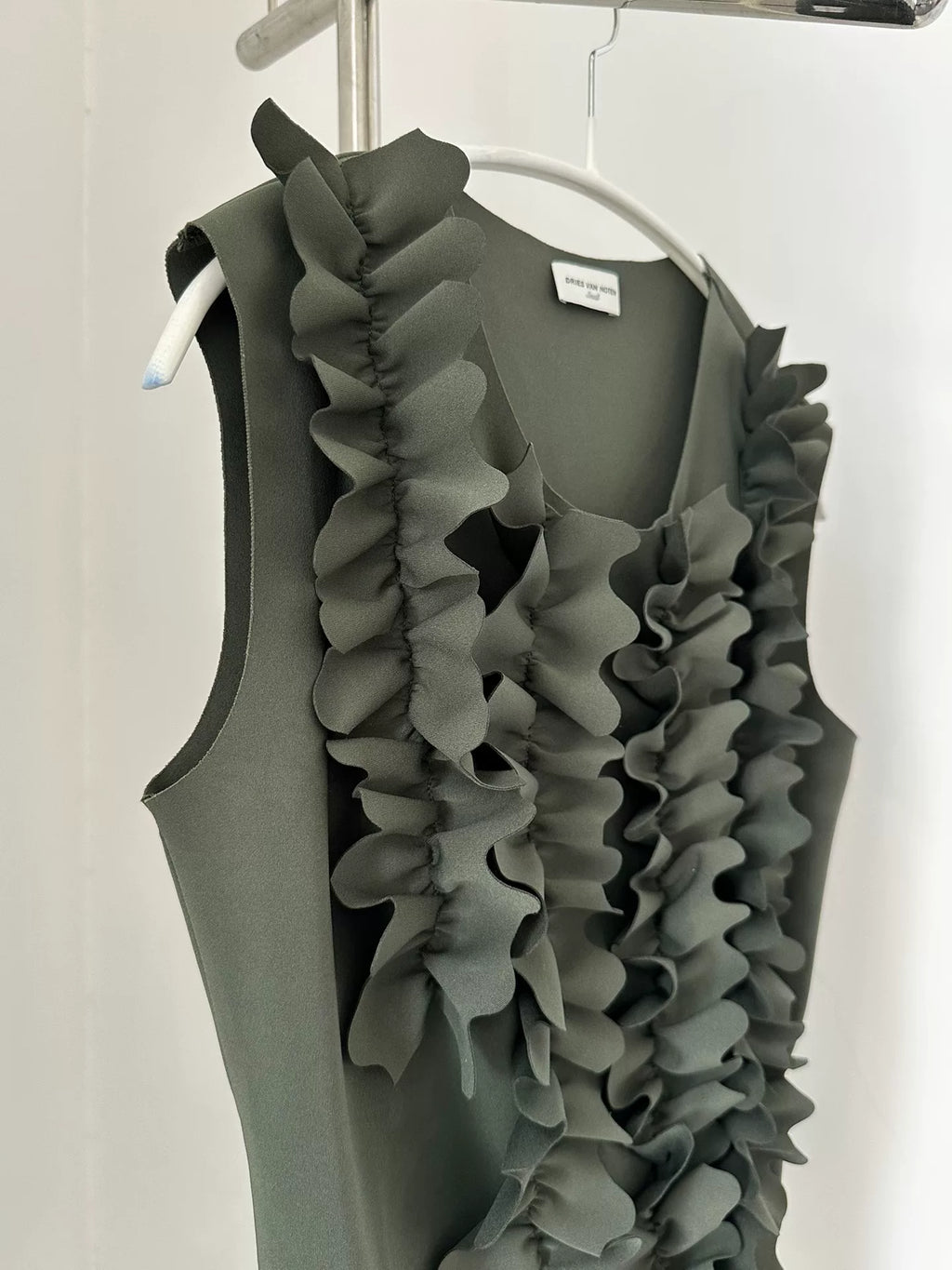 Dries van Noten 24SS three-dimensional pleated floral sleeveless vest
