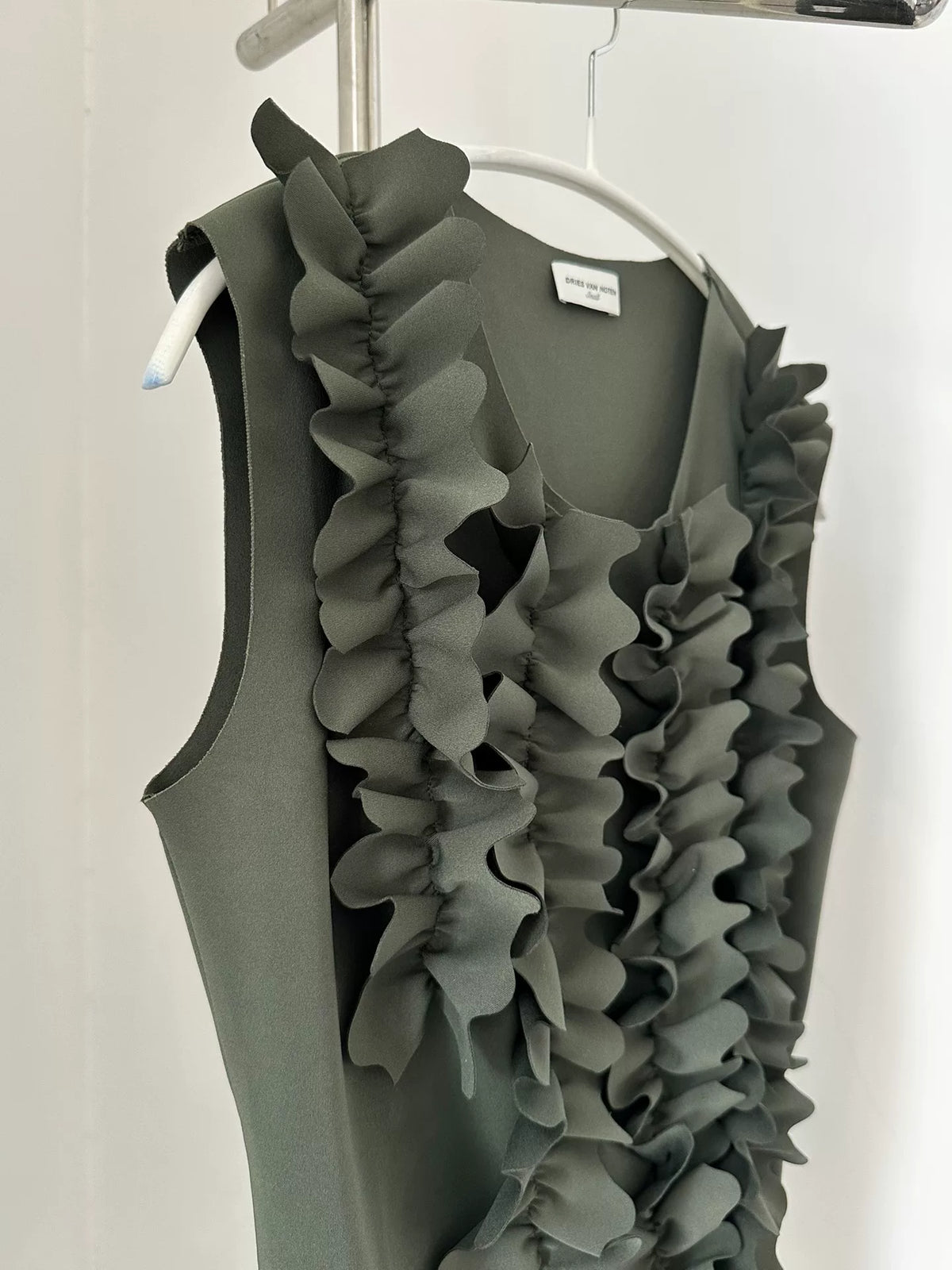 Dries van Noten 24SS three-dimensional pleated floral sleeveless vest