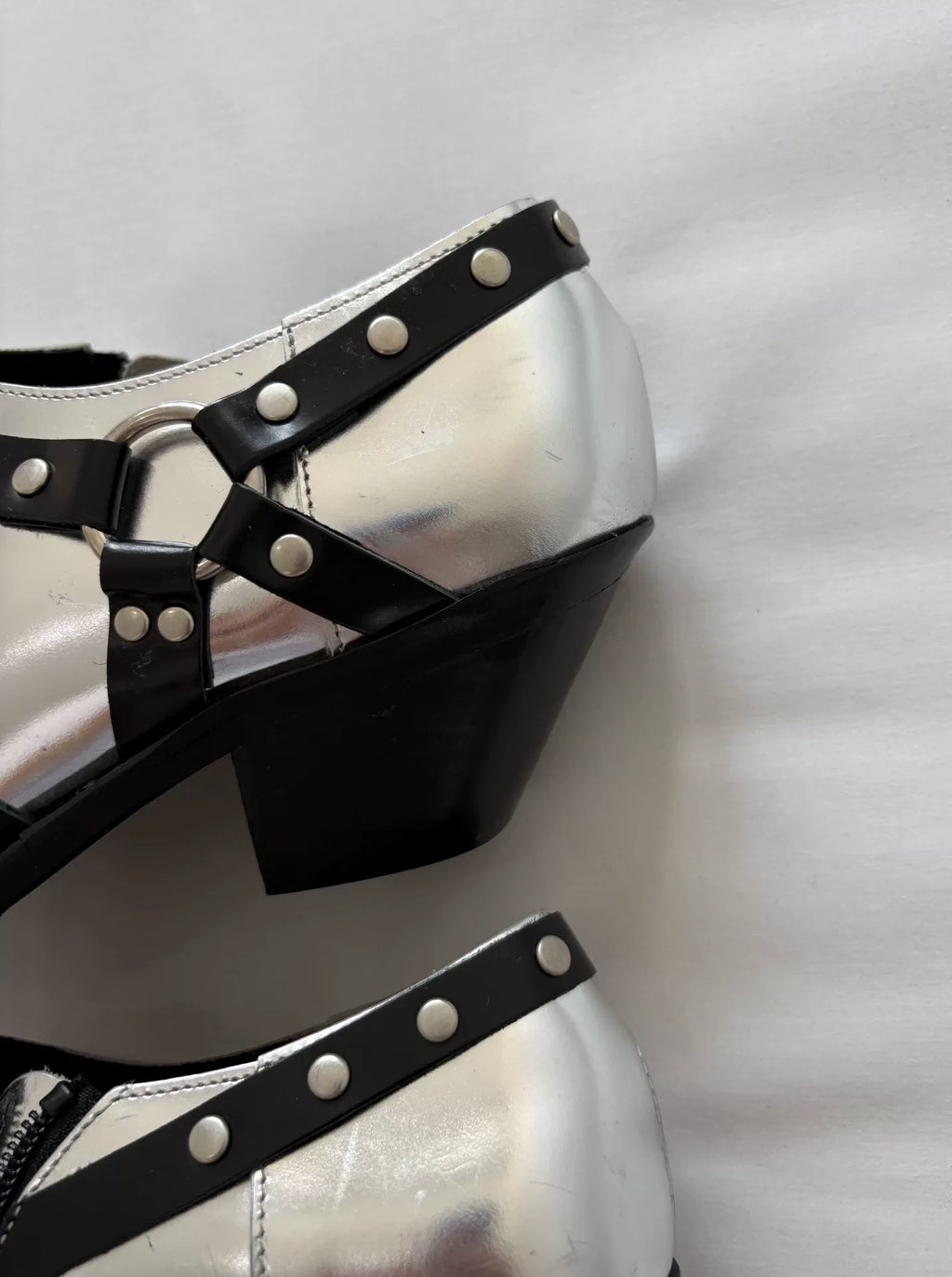 JUNYA WATANABE strap‑and‑rivet pointed‑toe shoes