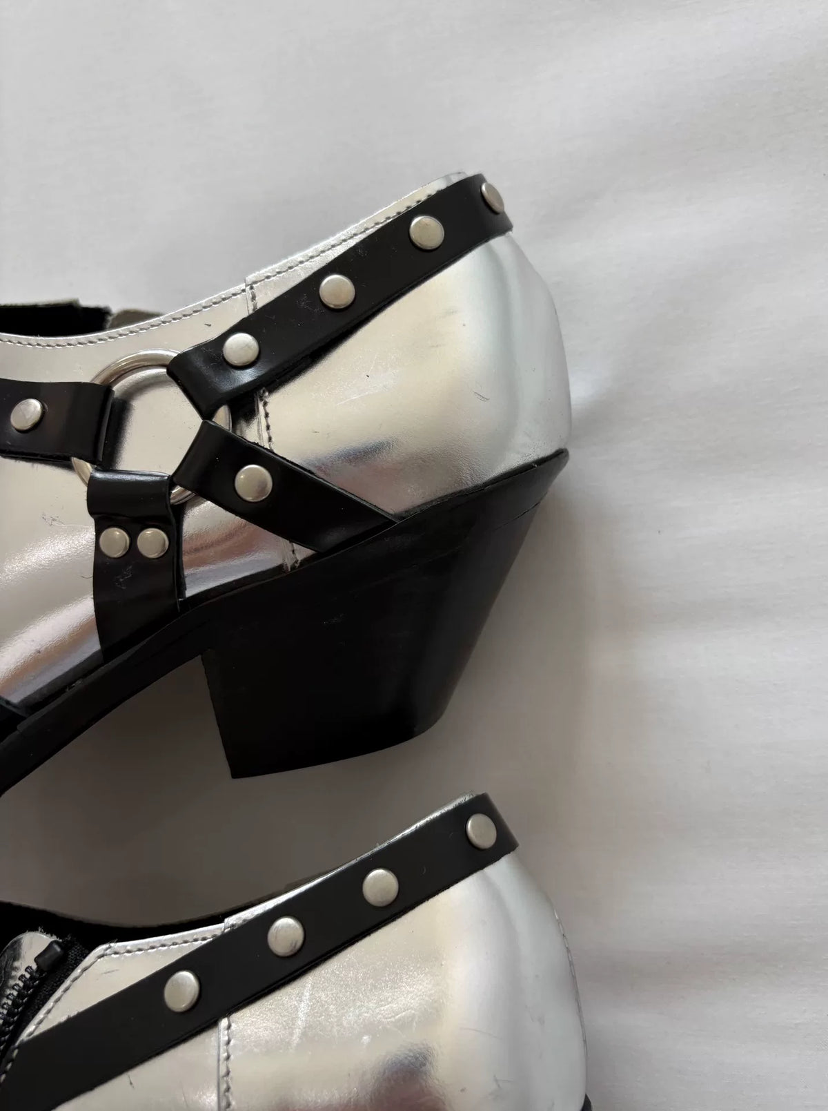 JUNYA WATANABE strap‑and‑rivet pointed‑toe shoes