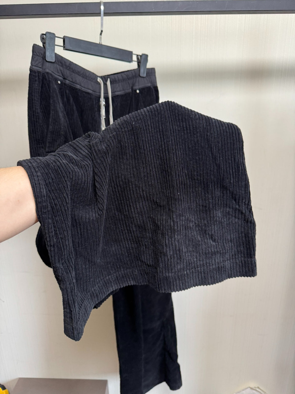 Rick Owens cargo bela velvet material