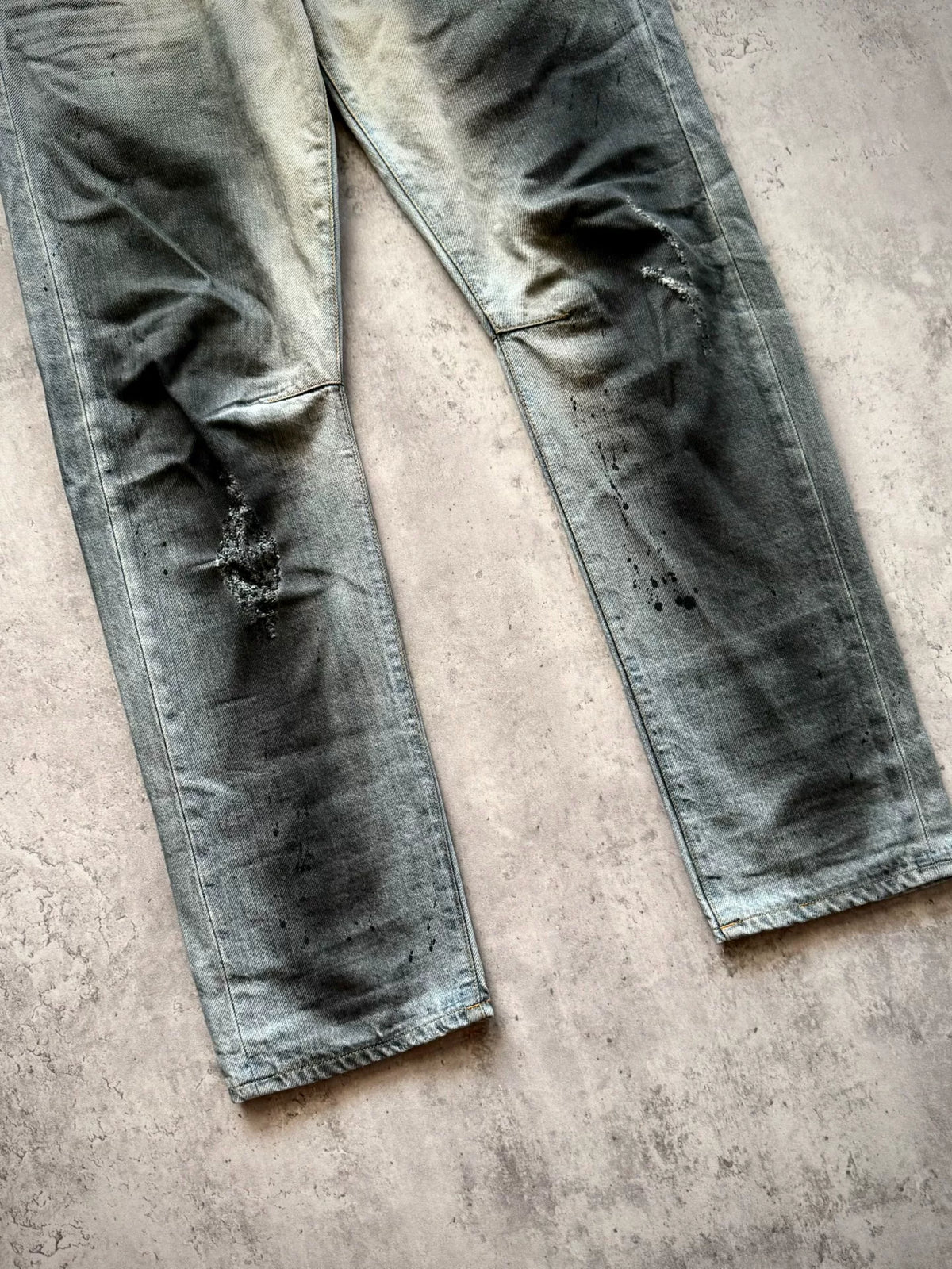 Balmain Paris 11SS Ice Blue Wash Ghost‑claw Oil‑stain Splatter Curved Denim Pants by Christophe Decarnin