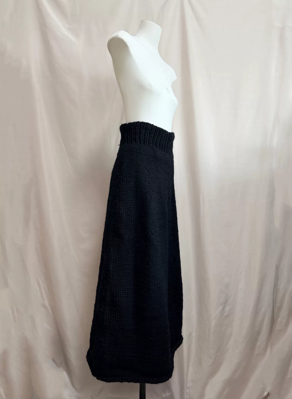 Comme Des Garcons Tricot Midi Black Skirt
