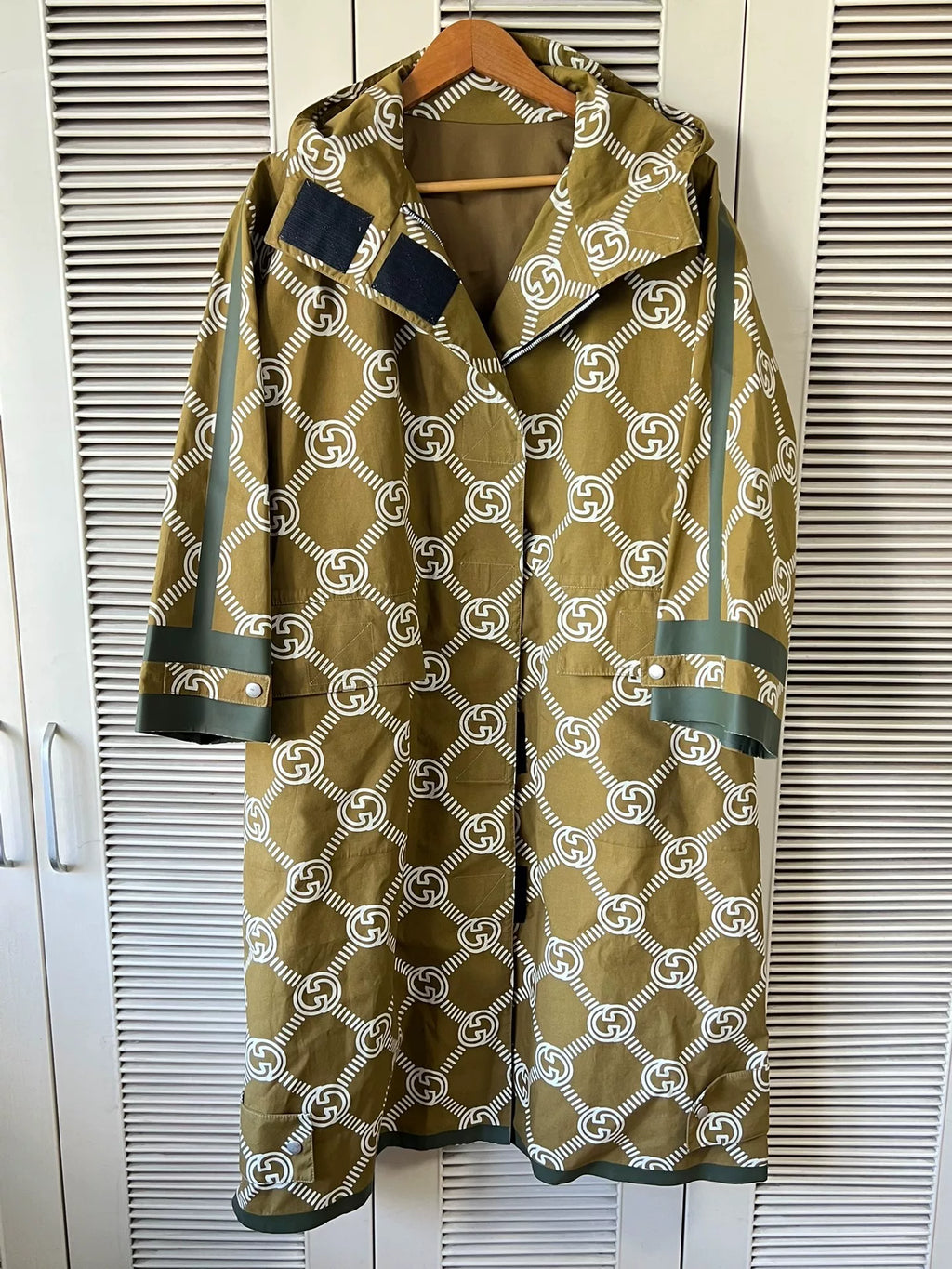 Gucci MUSIC IS MINE SERIS RECLINED Coat