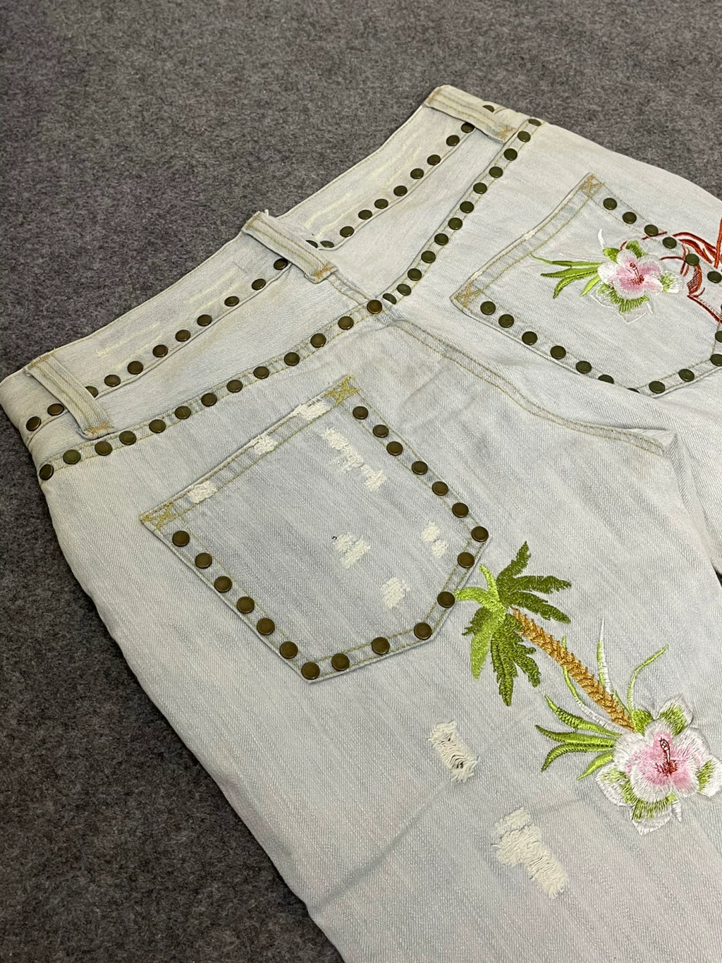 Dolce Gabbana 05ss show style embroidered riveted denim pants