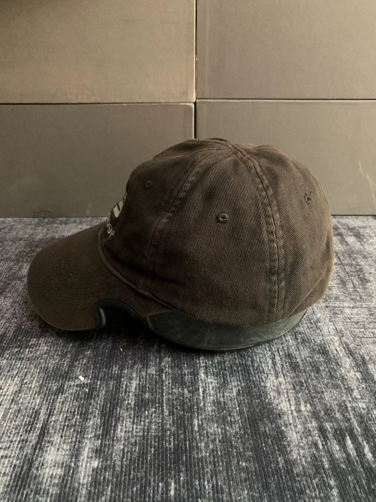 Balenciaga 22SS 3b Icon Distressed Logo Hat