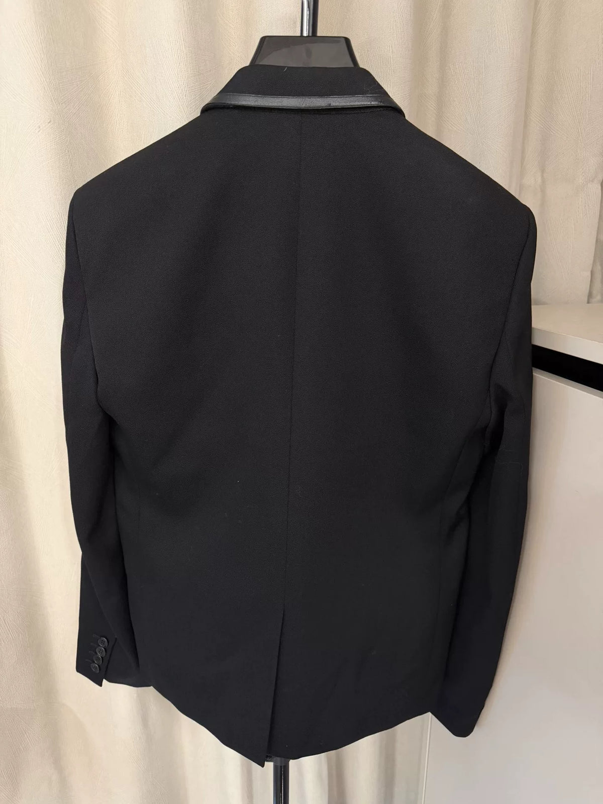 Saint Laurent FW19 Black Lambskin Trimmed Peak-Lapel Wool Smoking Jacket