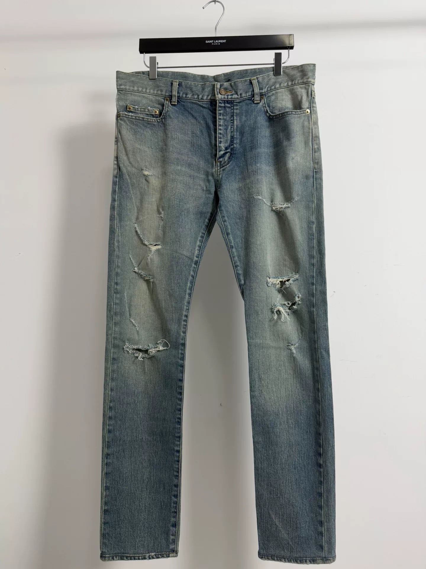 Saint Laurent Slp16fwd02 Blue Distressed Jeans