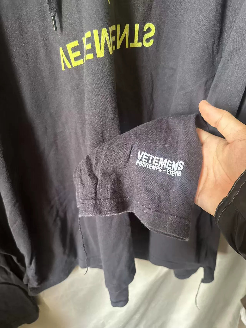 Vetements thin 18SS upside-down person hoodie