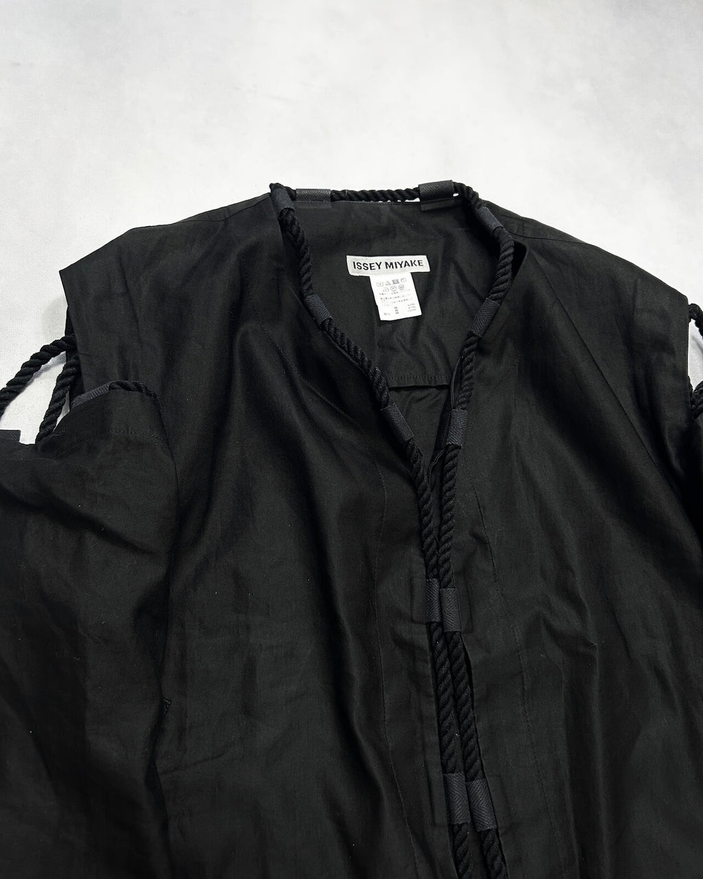 Issey Miyake SS21 Detachable Knot Jacket