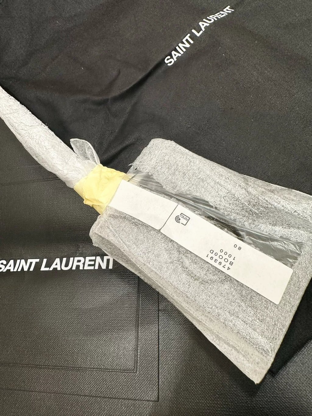Saint Laurent Silver Oval-Buckle Leather Belt