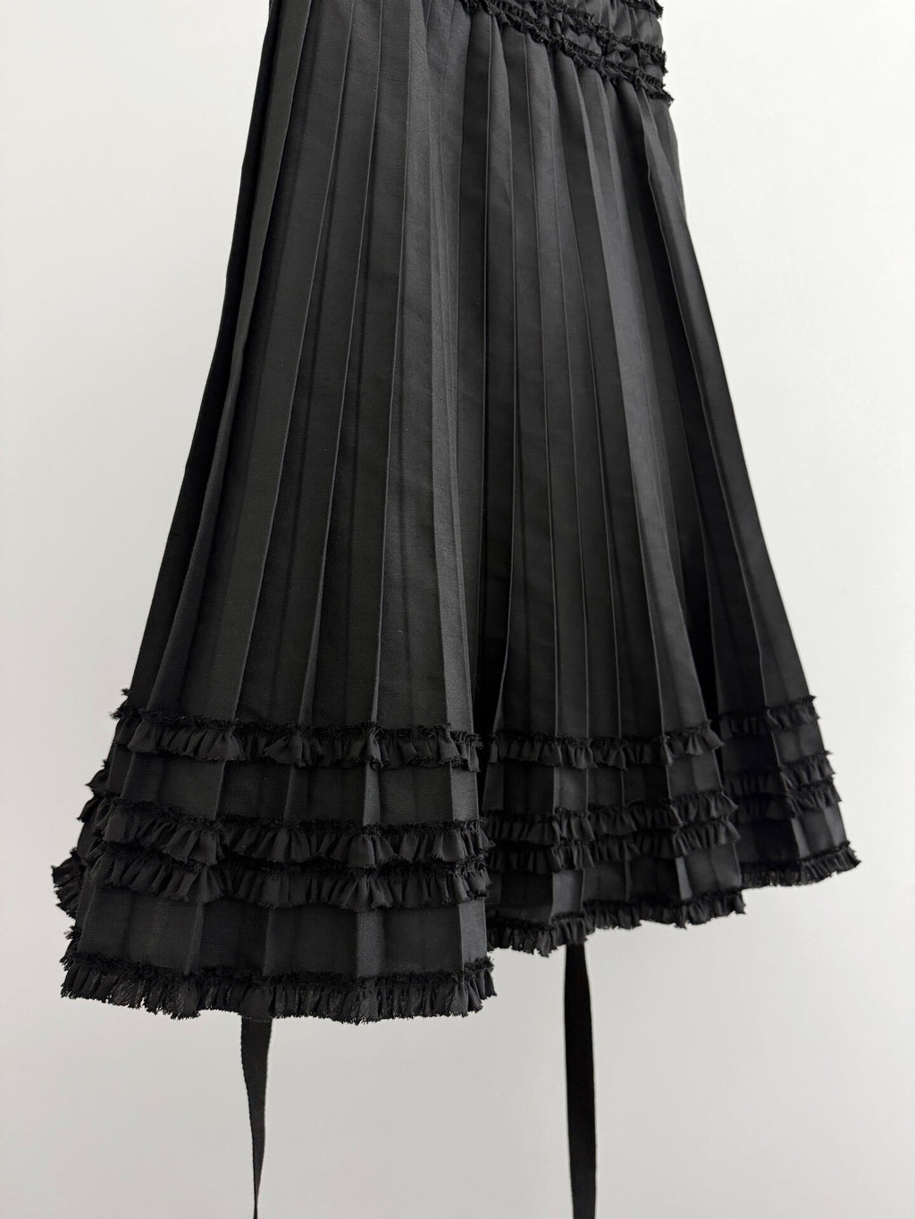 Comme Des Garcons 22SS Lace Pleated Skirt - Devines