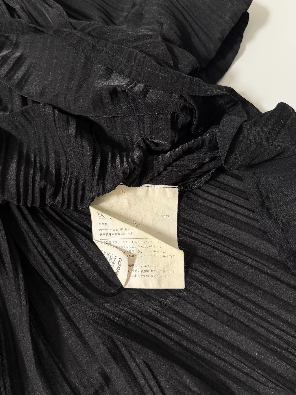Comme Des Garcons Pleated Round Collar Shirt - Devines