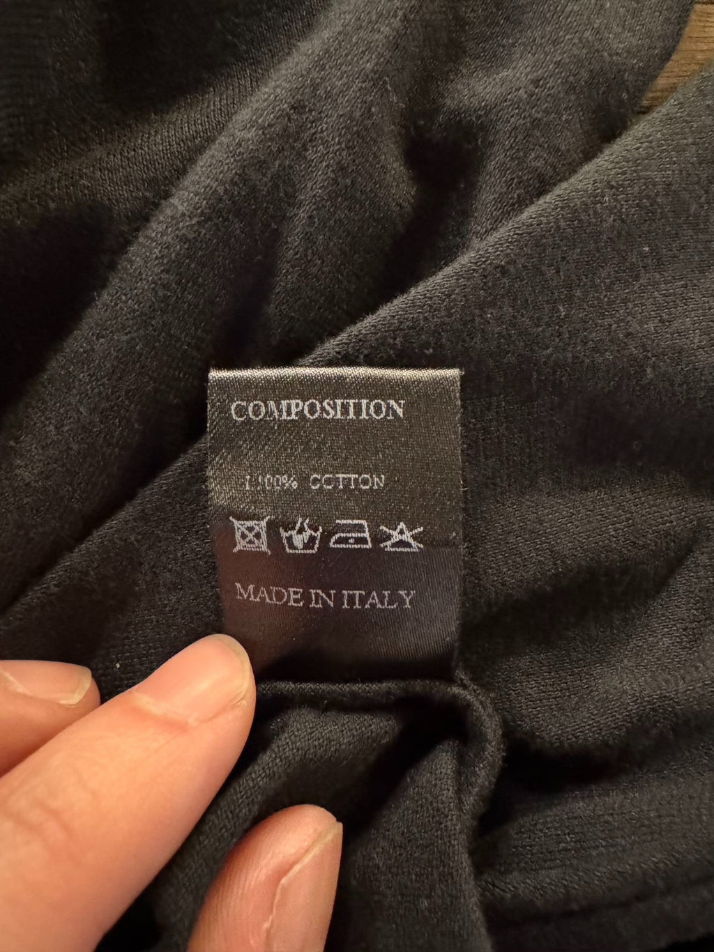 Layer-0 FW15 classic black 1/2 90 ripped long sleeve Top