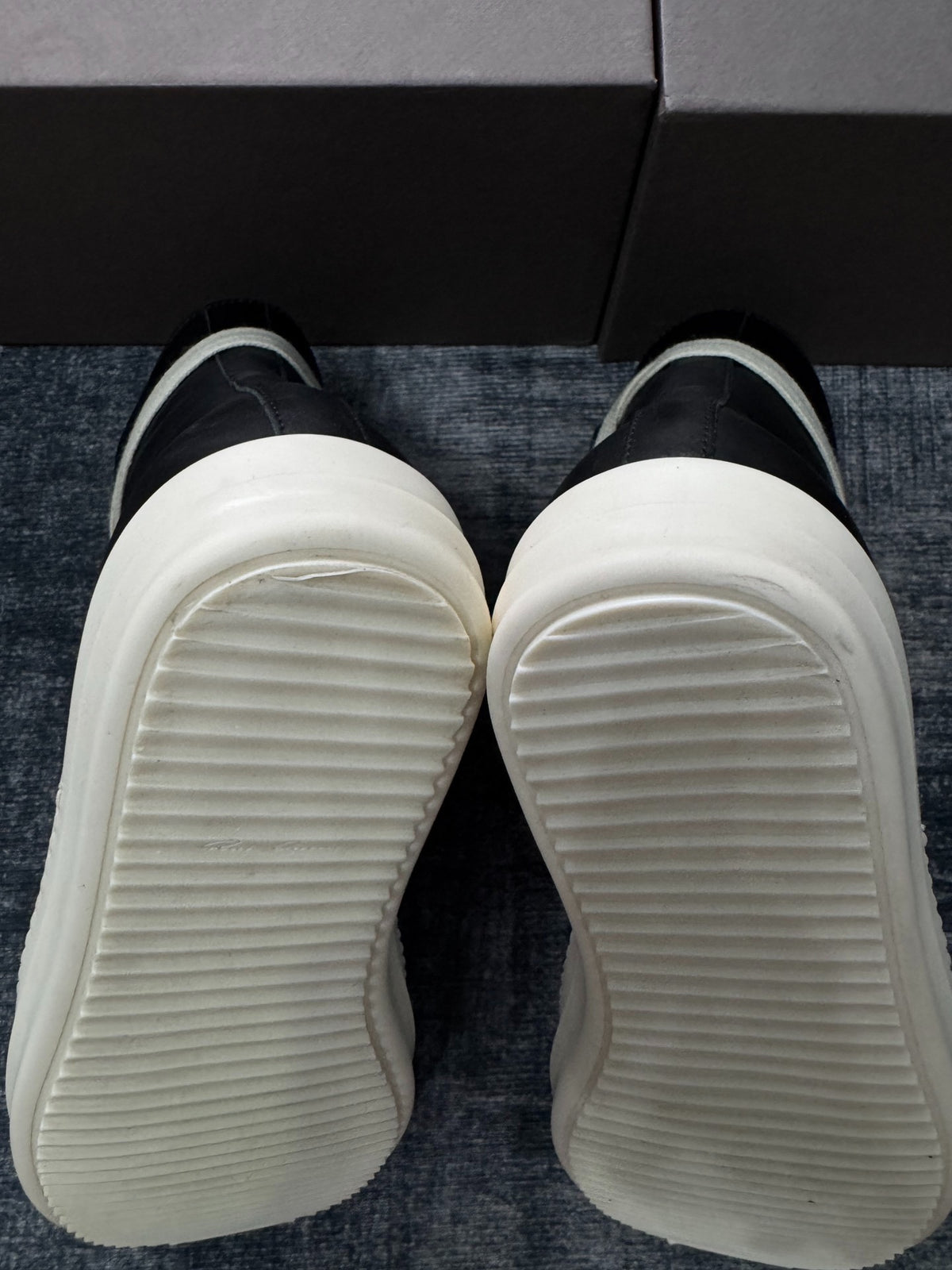 Rick Owens Shorts Leather High-Top Sneakers