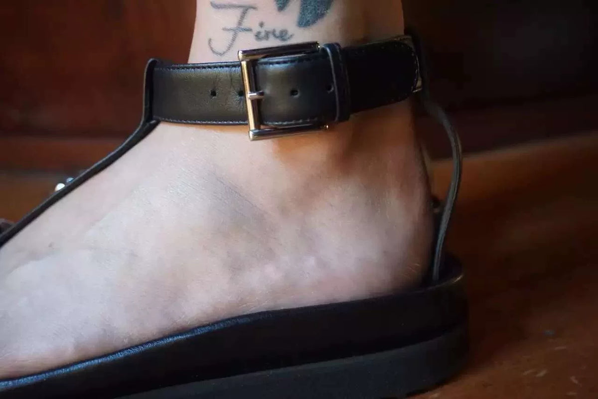 Alexander McQueen SS16 Black Skull Chain Sandals