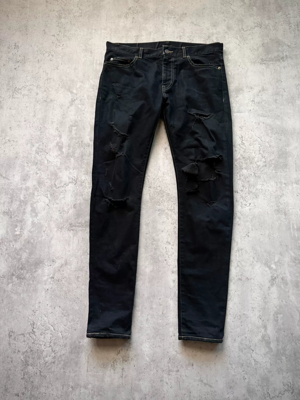 Saint Laurent Paris 16AW D02 Black Distressed Denim Jeans by Hedi Slimane
