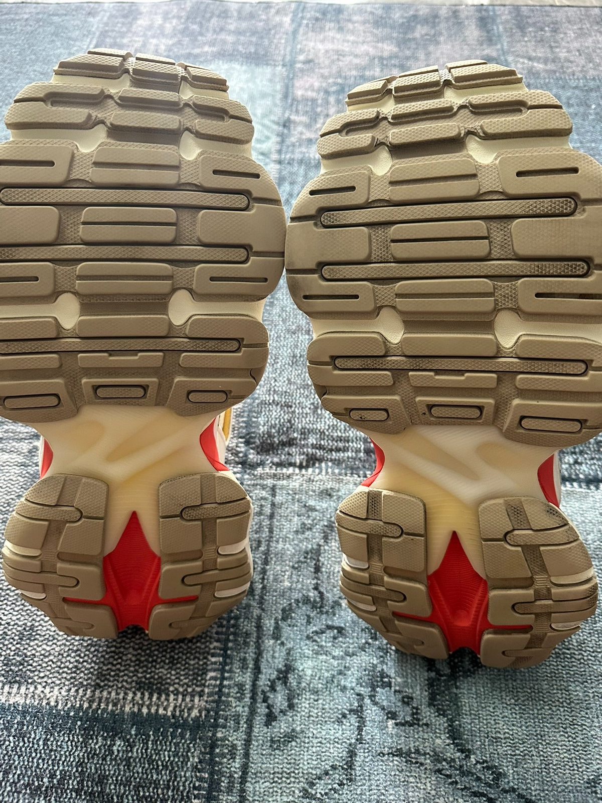 Balenciaga Cargo White/Red Low-Top Sneakers