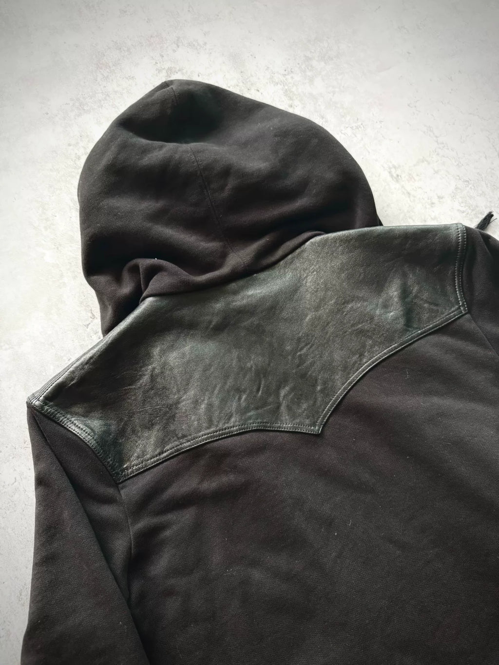 Saint Laurent 19AW Black Lambskin Fringe Drawstring Hooded Cardigan by Anthony Vaccarello