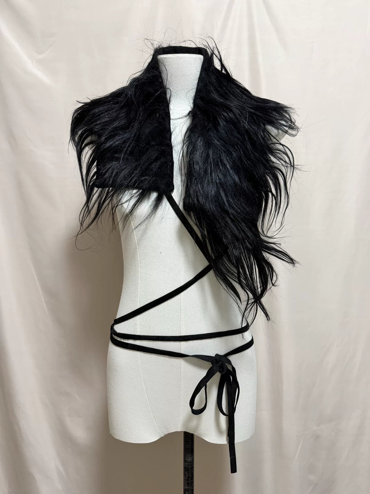 ann demeulemeester 2002aw fur shawl