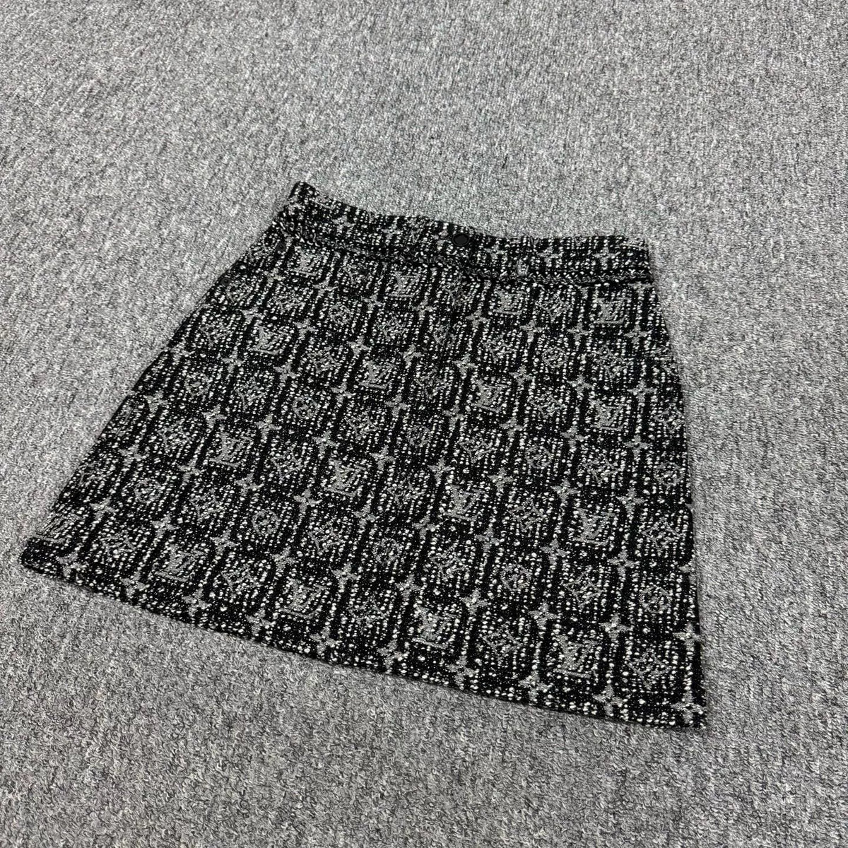 Louis Vuitton Wool Midi Skirt