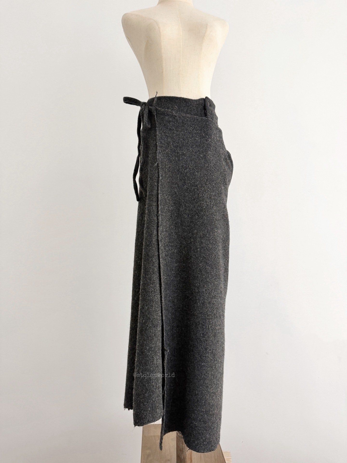 Comme Des Garcons 94AW Shrunken Tie Skirt - Devines