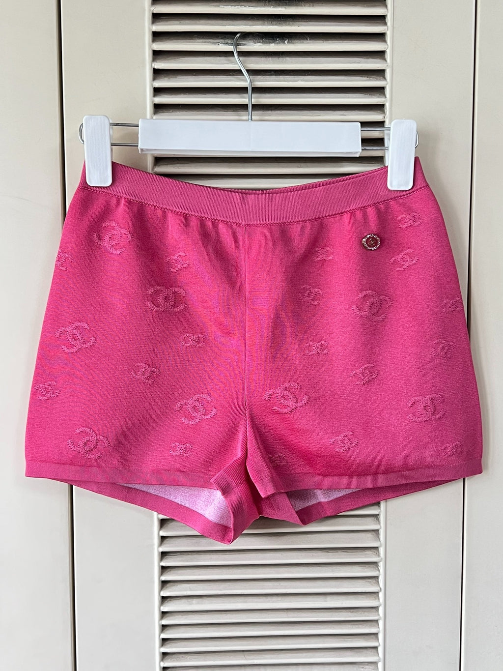 Chanel embossed logo knit shorts