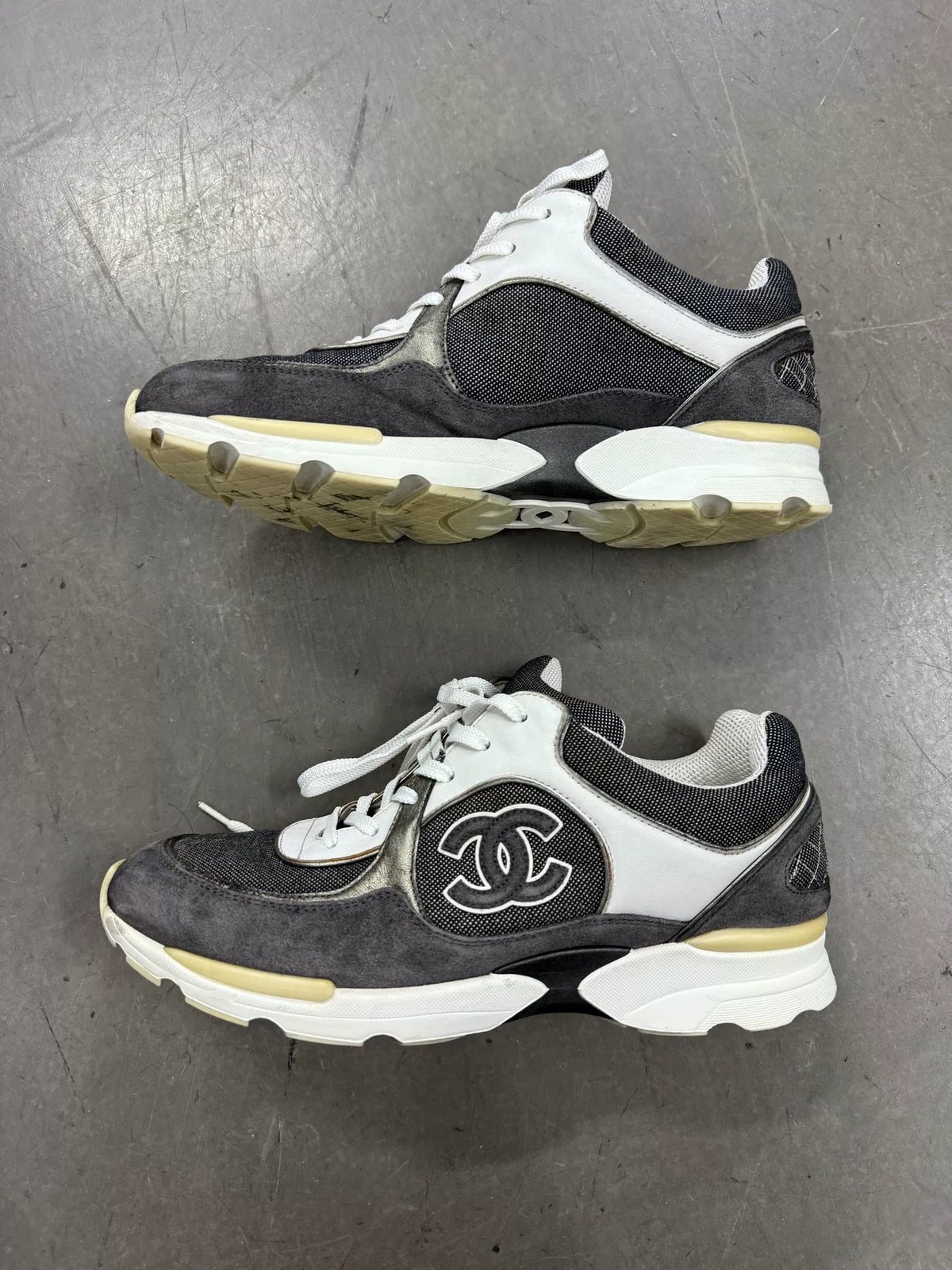Chanel CC logo Black Sneakers